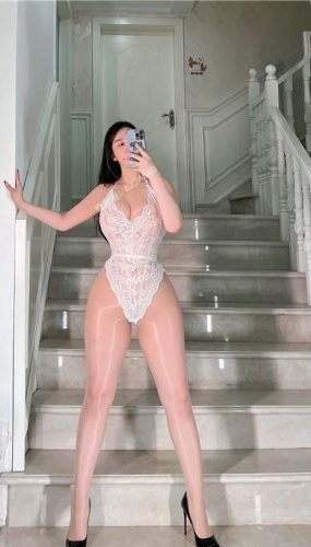 小王同学 – 04.21微密圈 充气娃娃[16P2V/126MB]